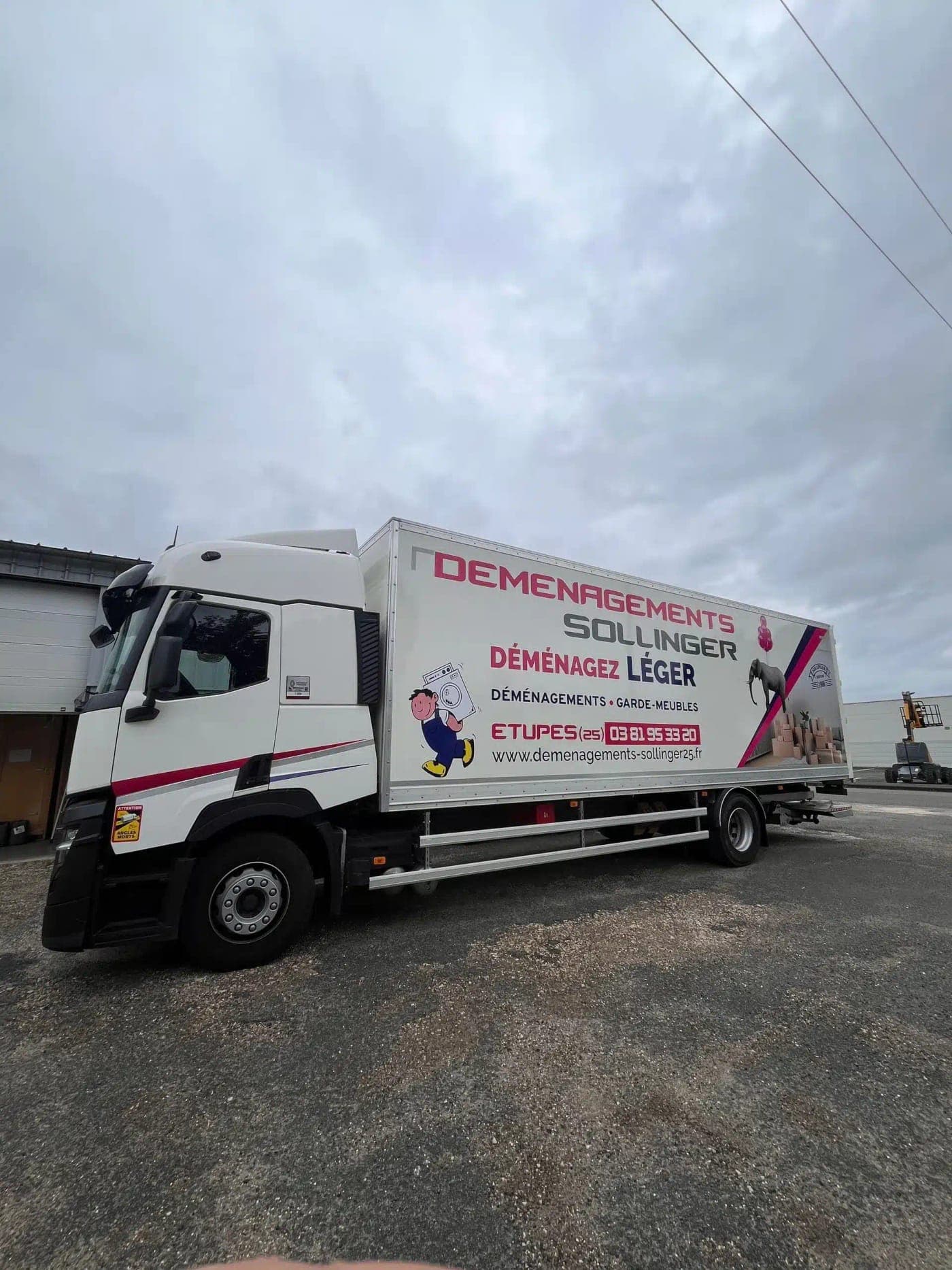 Camion de déménagement Sollinger